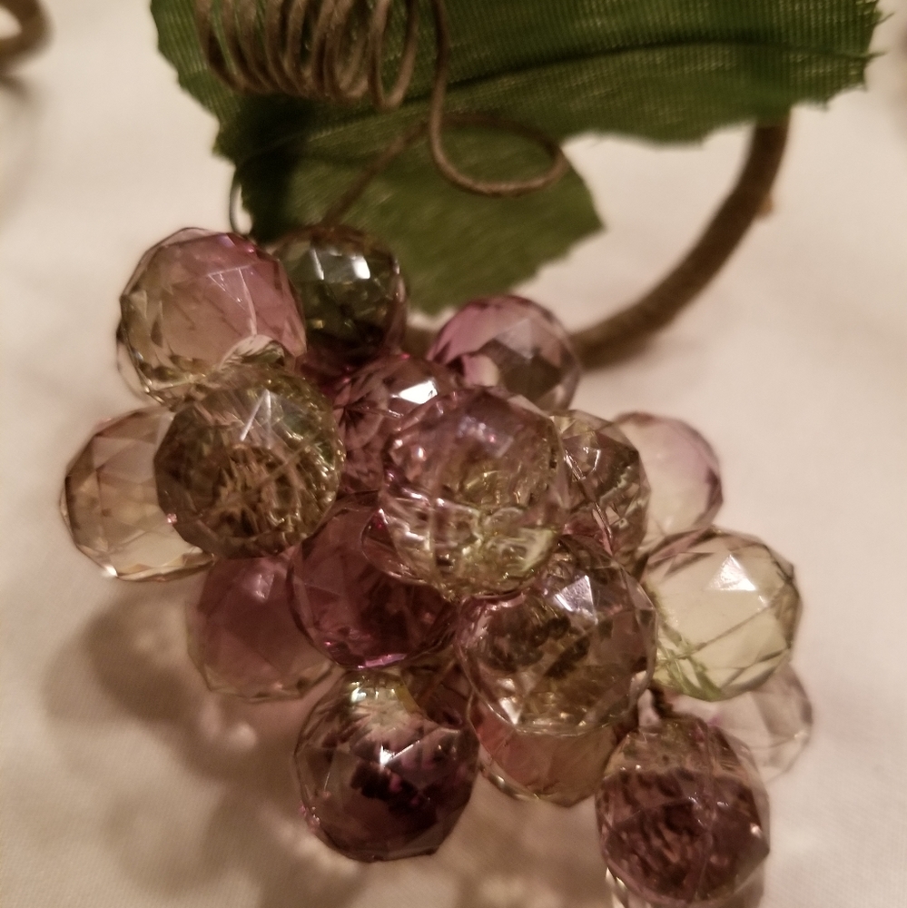 Grape napkin rings